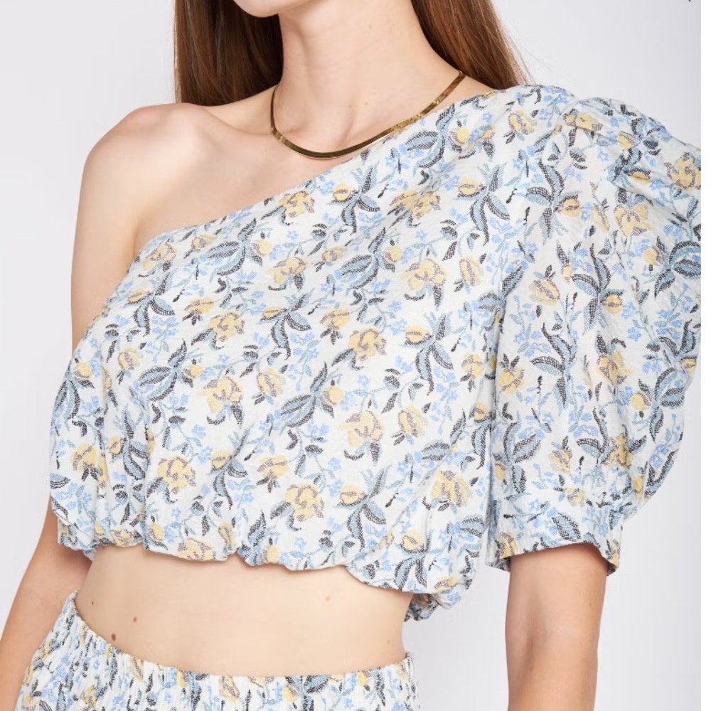 En Saison One Shoulder Blouse - Blue and White Floral